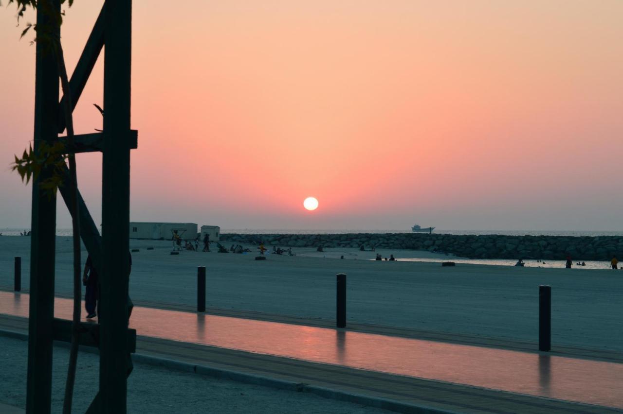 Al Corniche Hotel Sharjah Ngoại thất bức ảnh